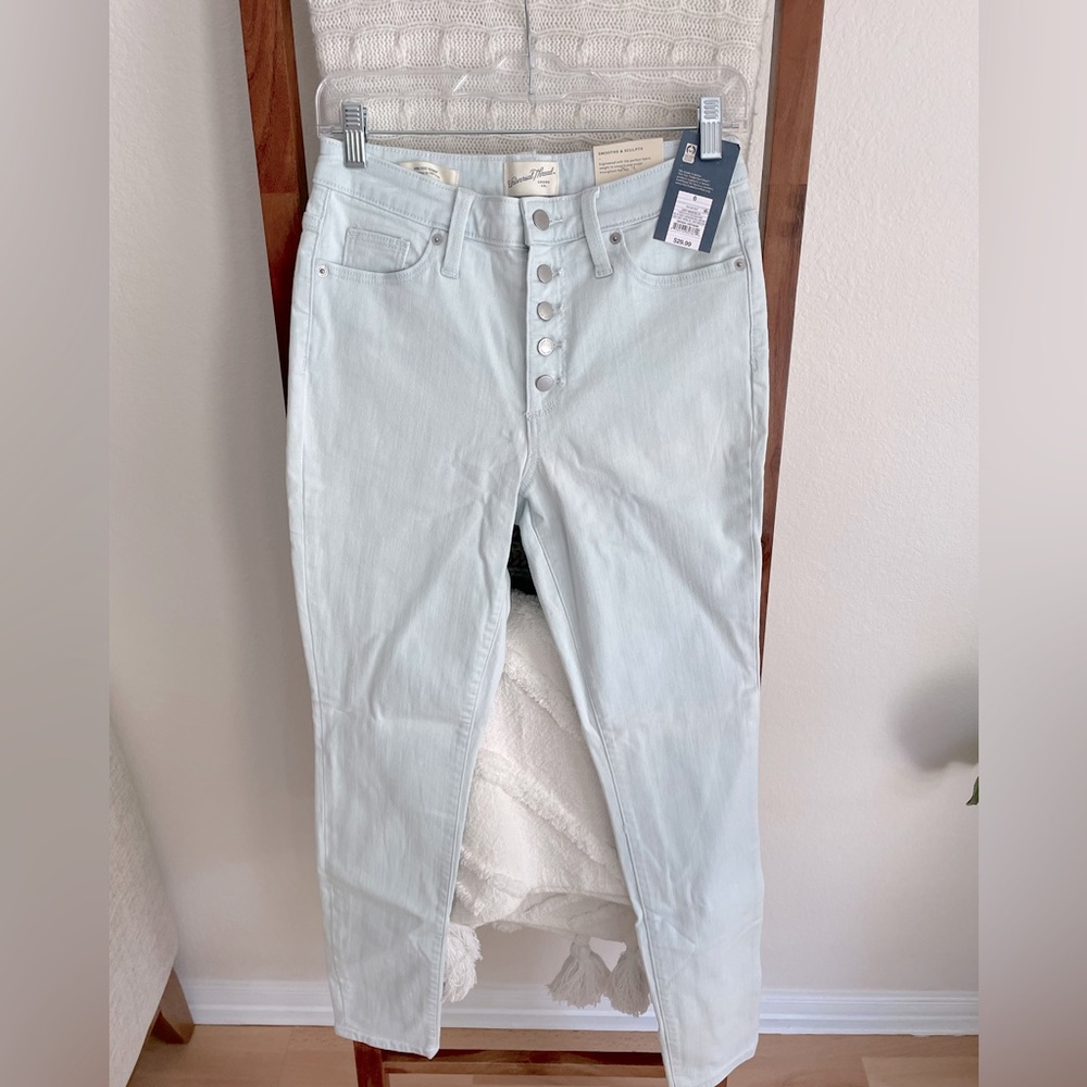 Universal Thread High Rise Button Closure Jegging